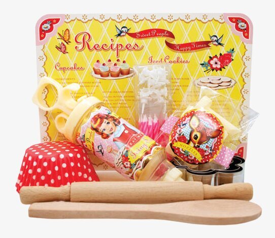 Bakset för barn från Wu & Wu med färgglada bakredskap