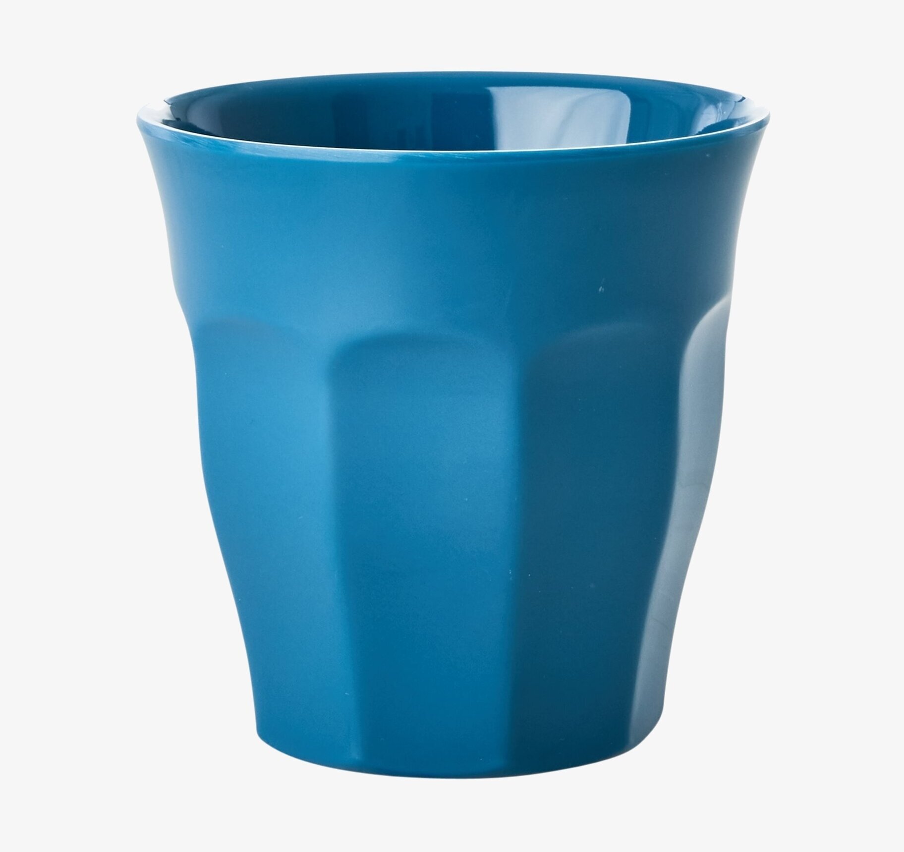 Mugg Melamin Petrol från Rice, petrolblå och ergonomisk