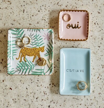 Smyckesfat Oui från Rice, ljusrosa med guldkant och text