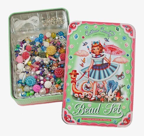 Plåtburk Pärlset från Wu & Wu med färgglada pärlor