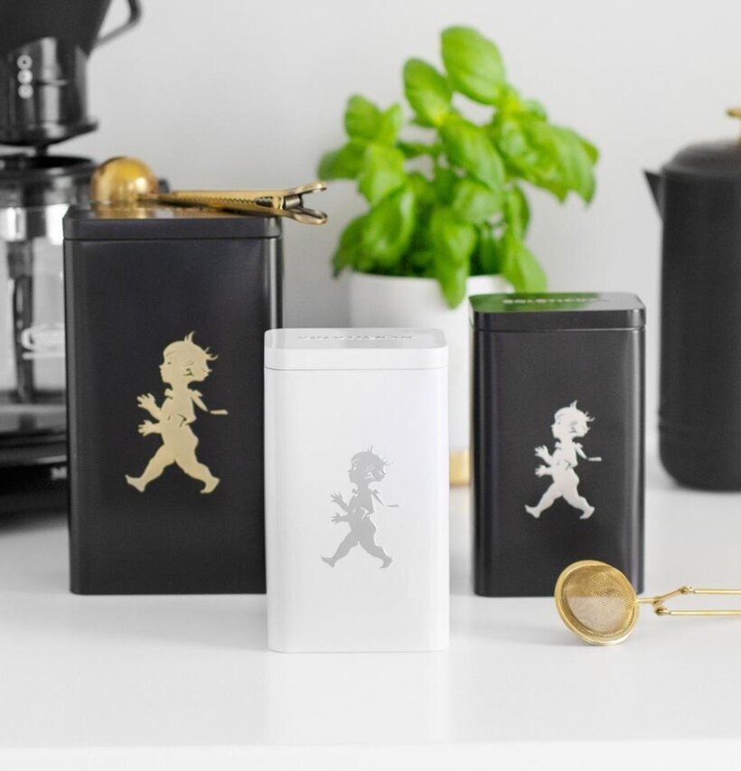 Plåtburk Kaffe Svart/Guld från Solstickan i elegant kök