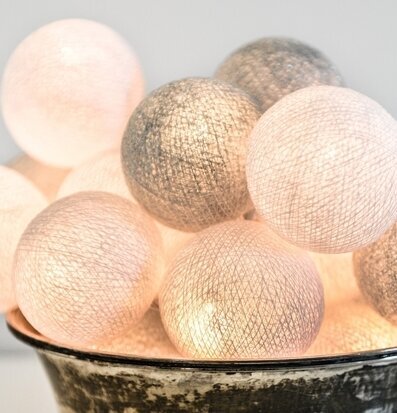 Ljusslinga Silver 35 Bollar från Iris Lights i metallskål