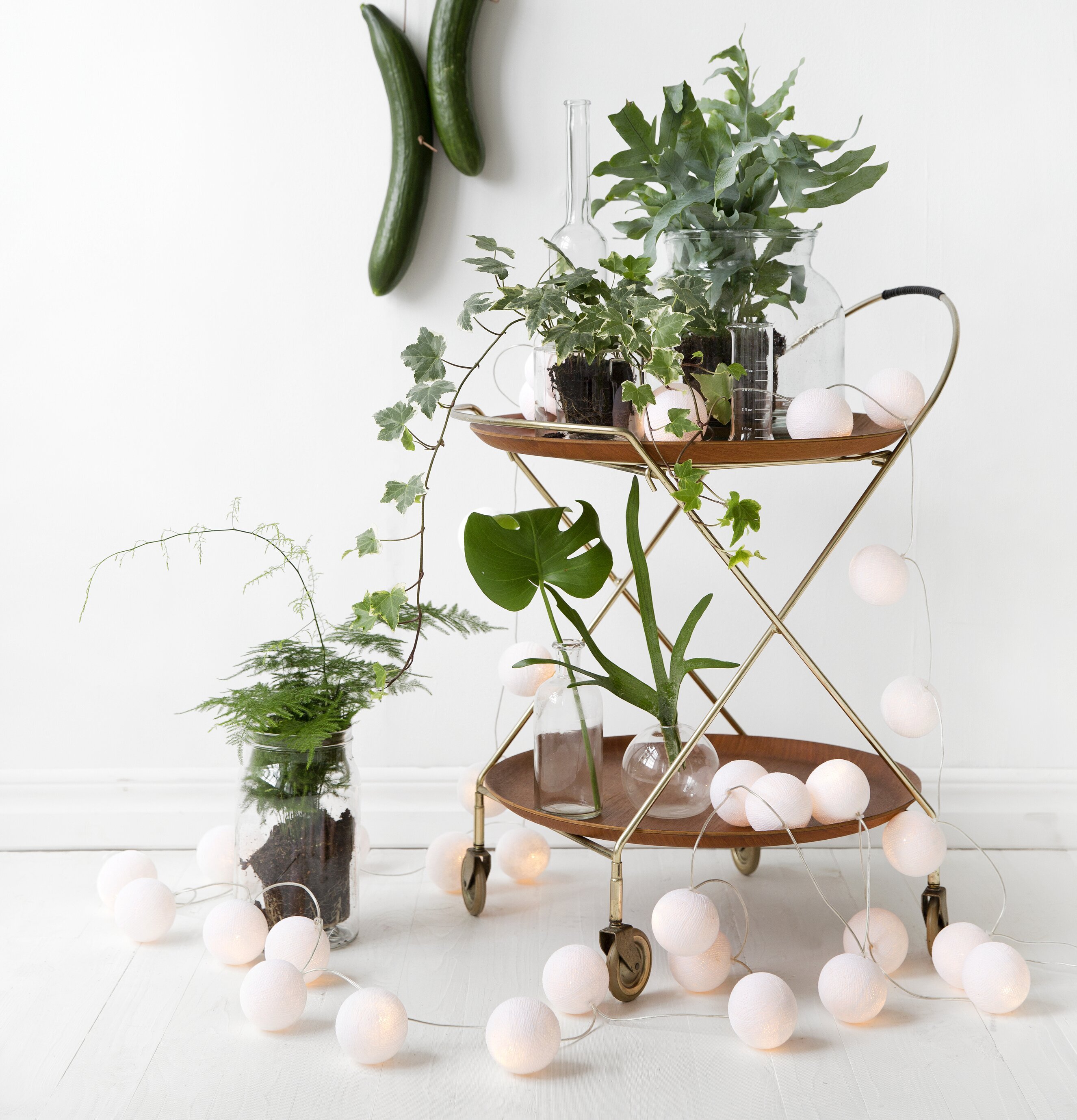 Ljusslinga Pure White 20 Bollar från Iris Lights i rum