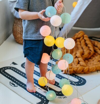 Ljusslinga Fairy Tale 20 Bollar från Iris Lights i barnrum