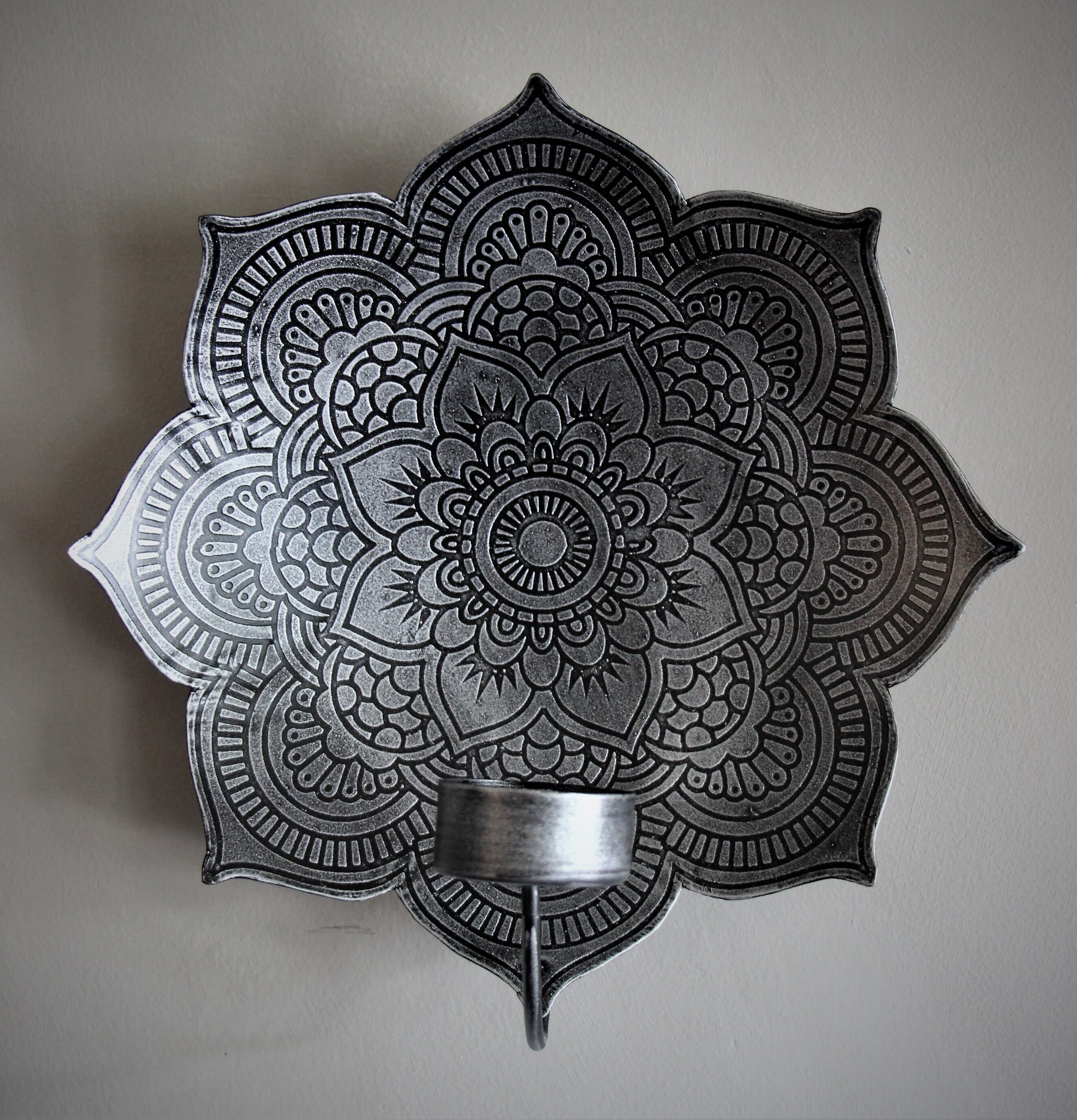 Väggljushållare Mandala Smoke Ø 22 cm från Majas Cottage