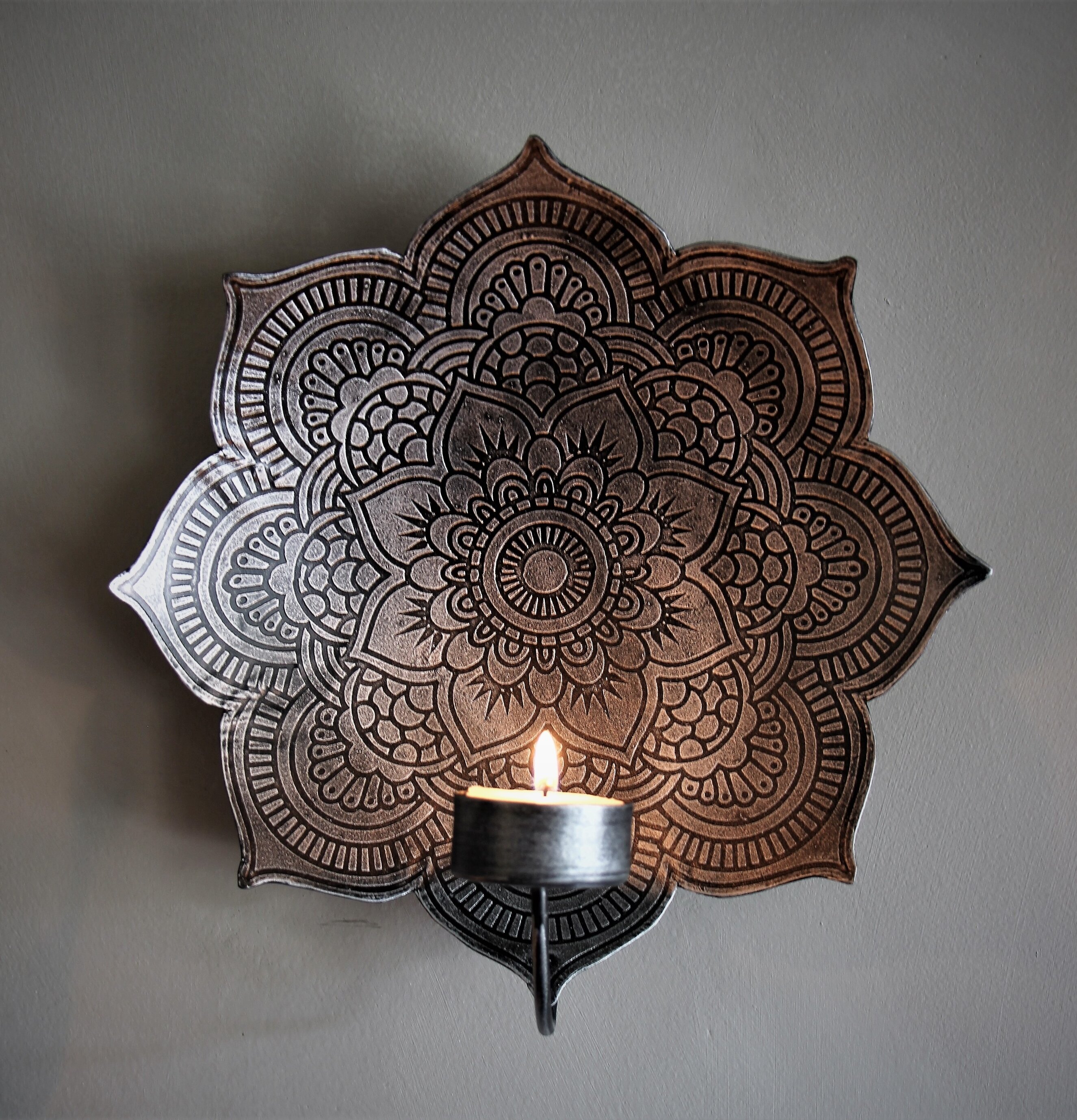 Väggljushållare Mandala Smoke Ø 22 cm från Majas Cottage