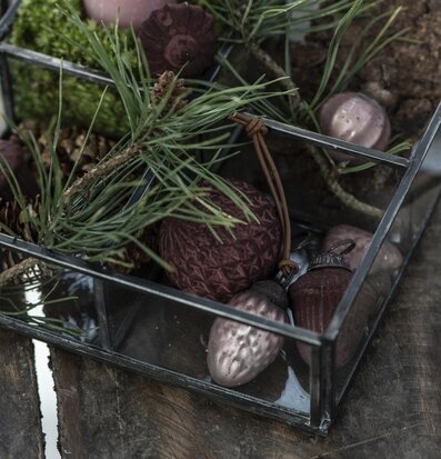 Glasbox 4-Fack från IB Laursen fylld med dekorationer