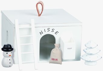 Nissehus Med Tillbehör från Different Design i vintermiljö