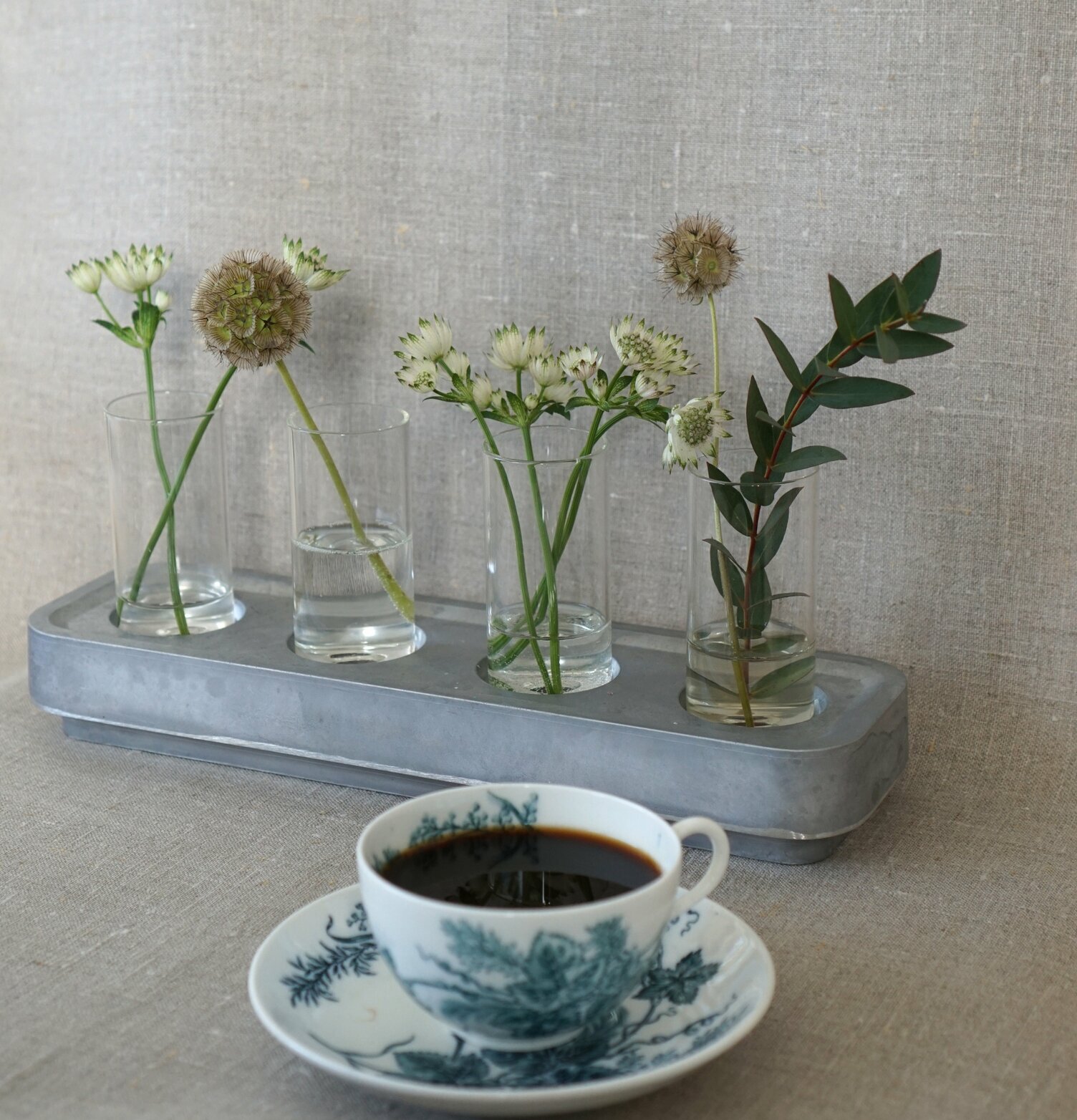 Stumpastaken Mini Vase 4-Pack från Stumpastaken med blommor