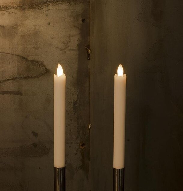 Kronljus LED 2-Pack från Multi Agentur i rustik miljö