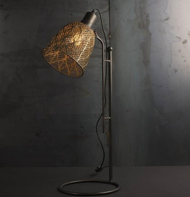 Bordslampa Indus Metall från Multi Agentur med metallnät