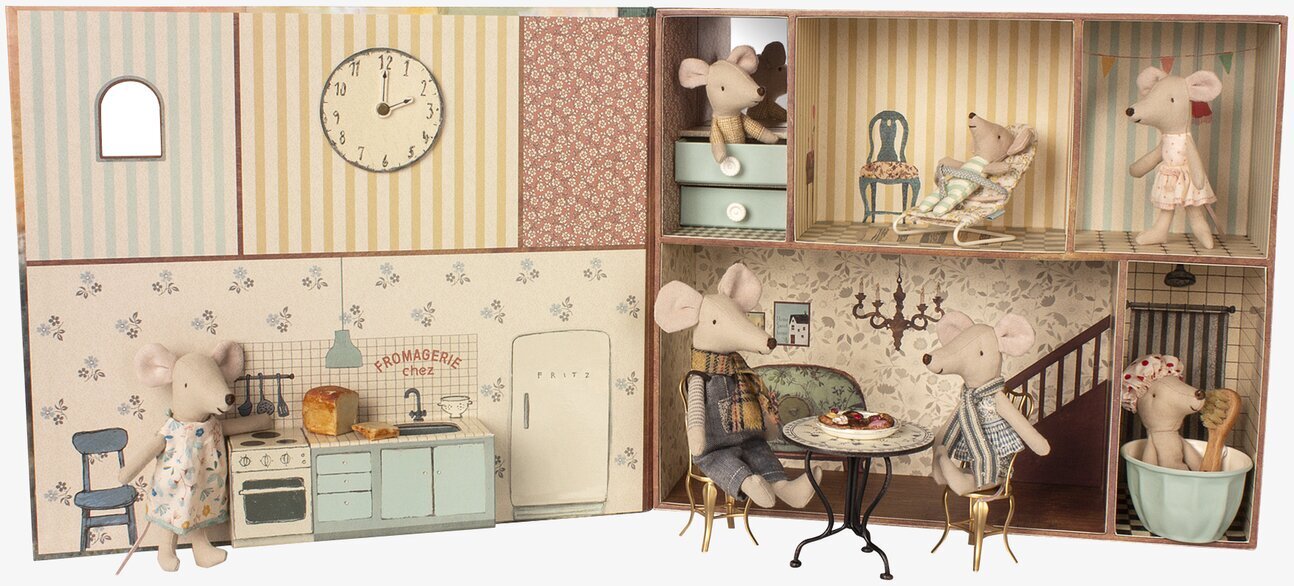 Mouse Book House Maileg från Maileg, detaljerat dockskåp