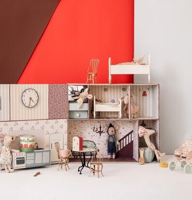 Mouse Book House Maileg från Maileg med detaljerade rum