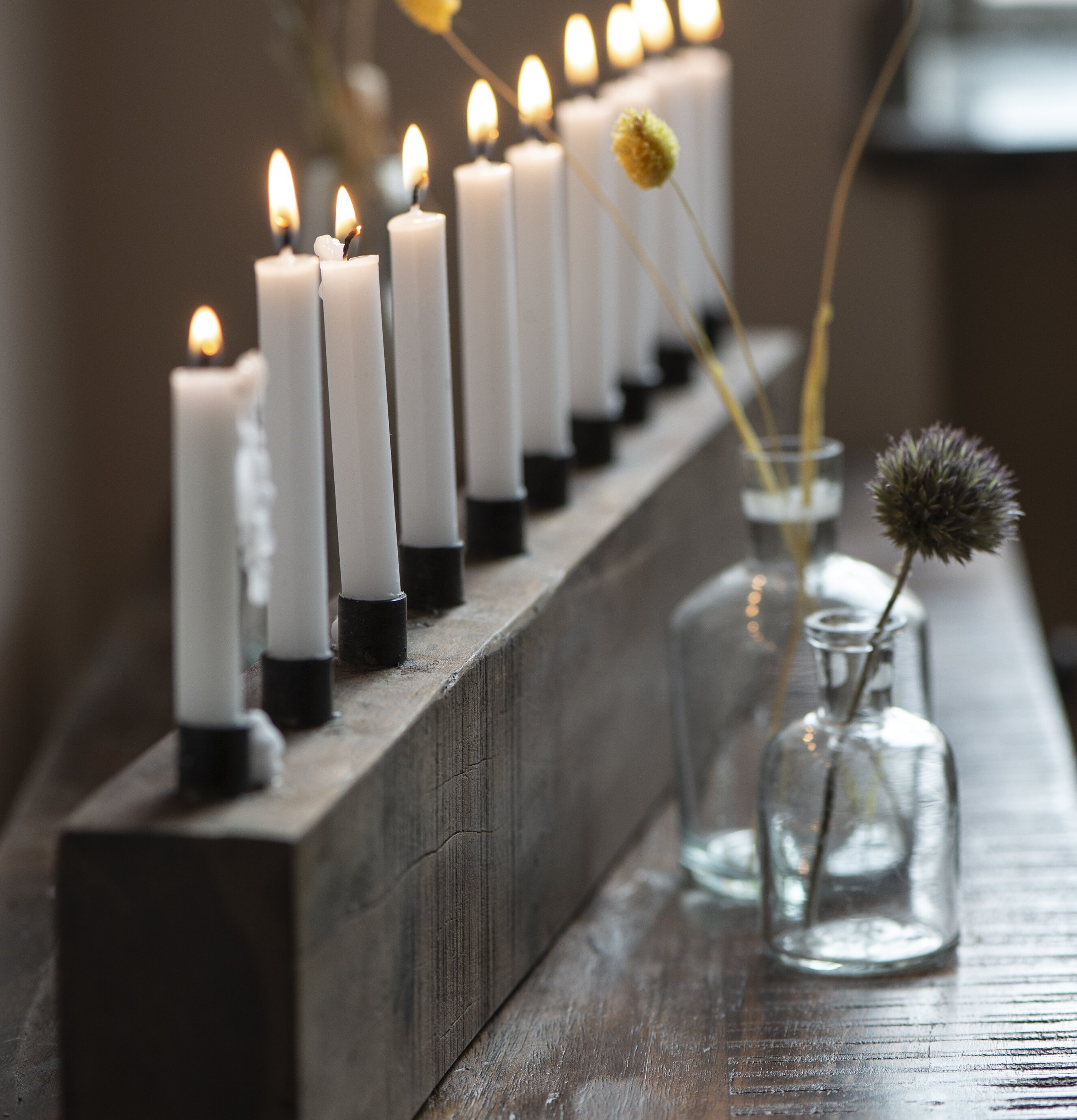 Ljusstake 10 Julgransljus Unika från IB Laursen på träbord