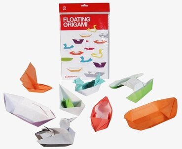 Origami Flytande från Worldwide co med färgglada figurer