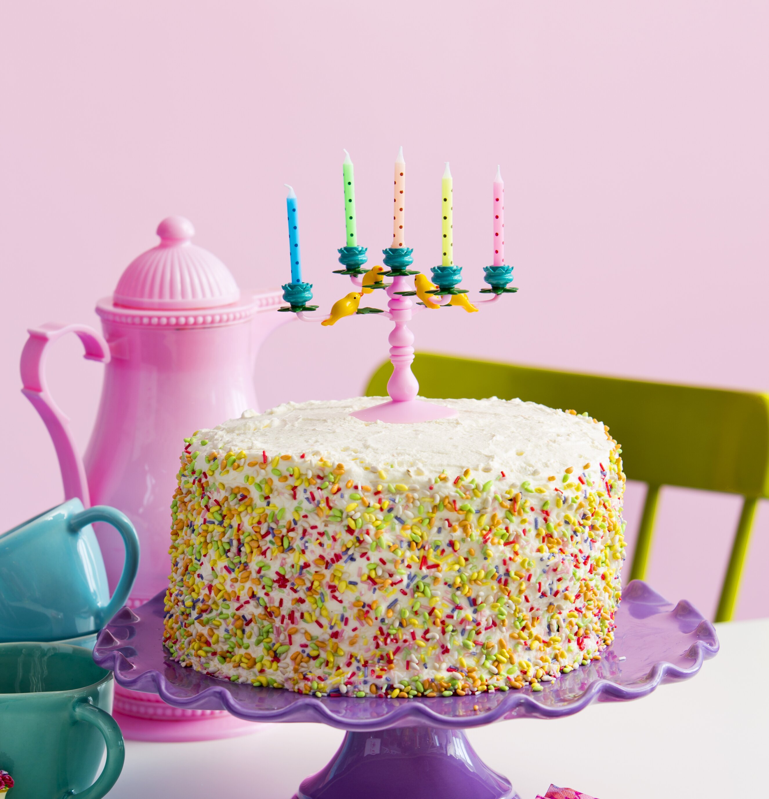 Termos Rosa från Rice med färgglada koppar och bakelse