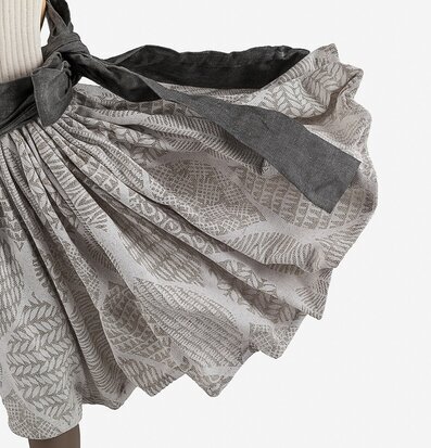 Bordslampa Vrisihida från Skitso med dansarinspirerad bas