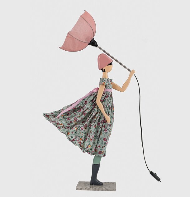 Bordslampa Anthia från Skitso med konstnärlig design