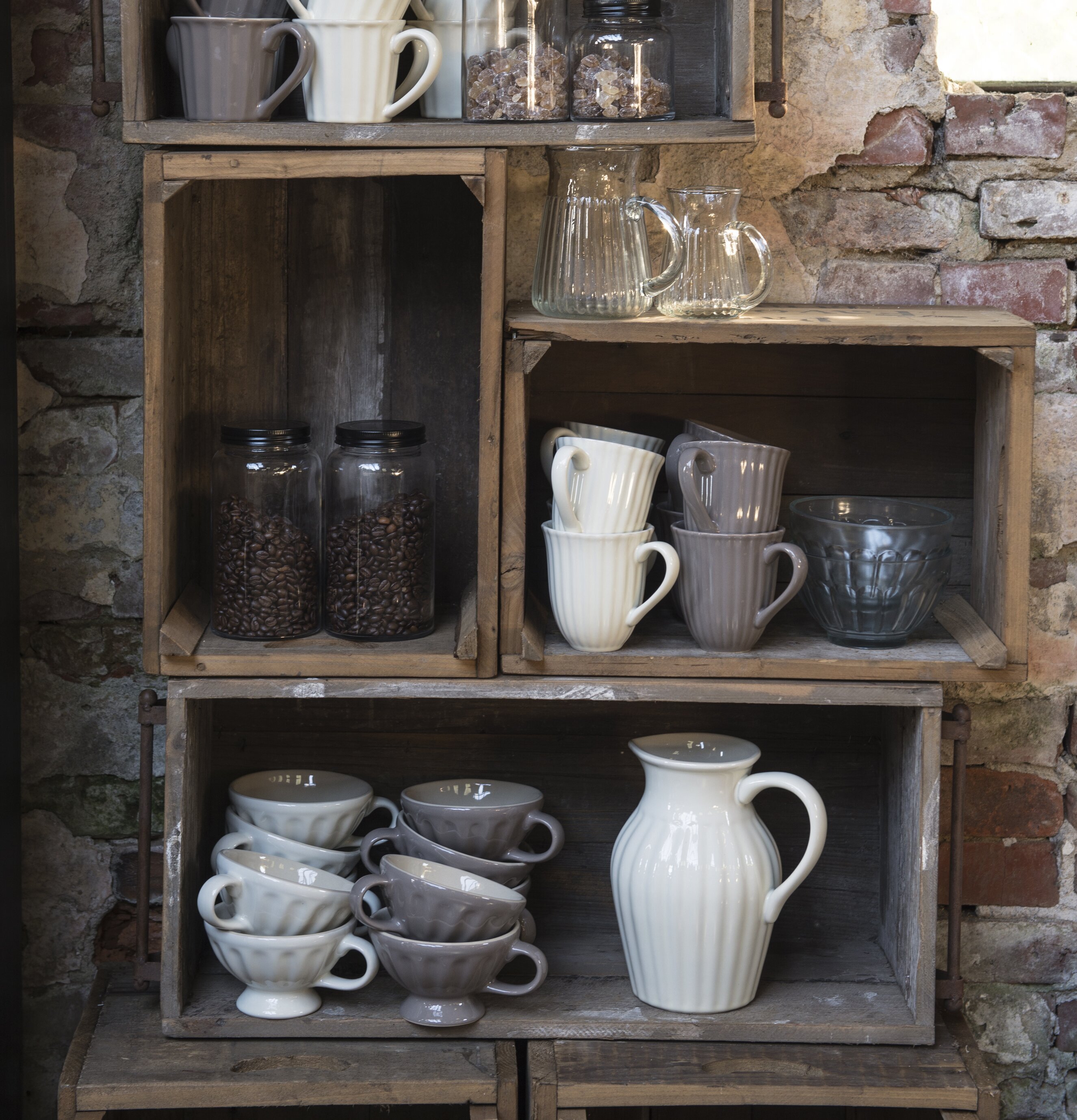 Kanna Mynte Butter Cream från IB Laursen i rustik trälåda