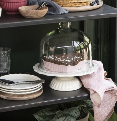 Tårtfat Mynte Butter Cream från IB Laursen på mörk hylla