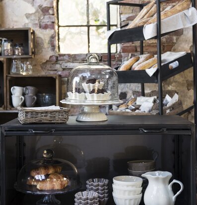 Tårtfat Mynte Butter Cream från IB Laursen med glaskupa