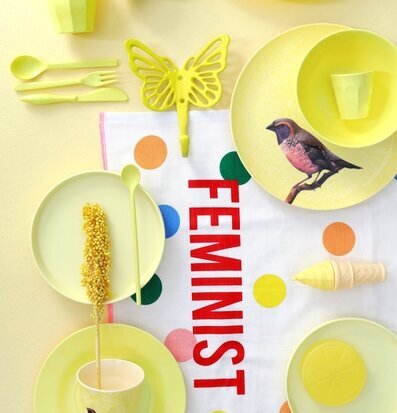 Citruspress från Rice i en färgglad köksmiljö med tillbehör