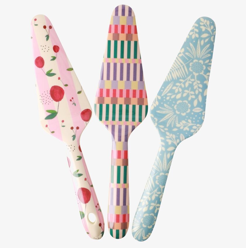 Tårtspade Let´s Summer från Rice i tre färgglada mönster