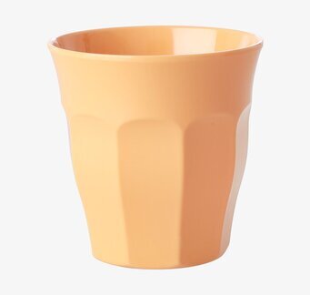 Foto av medelstor orange mugg med elegant design