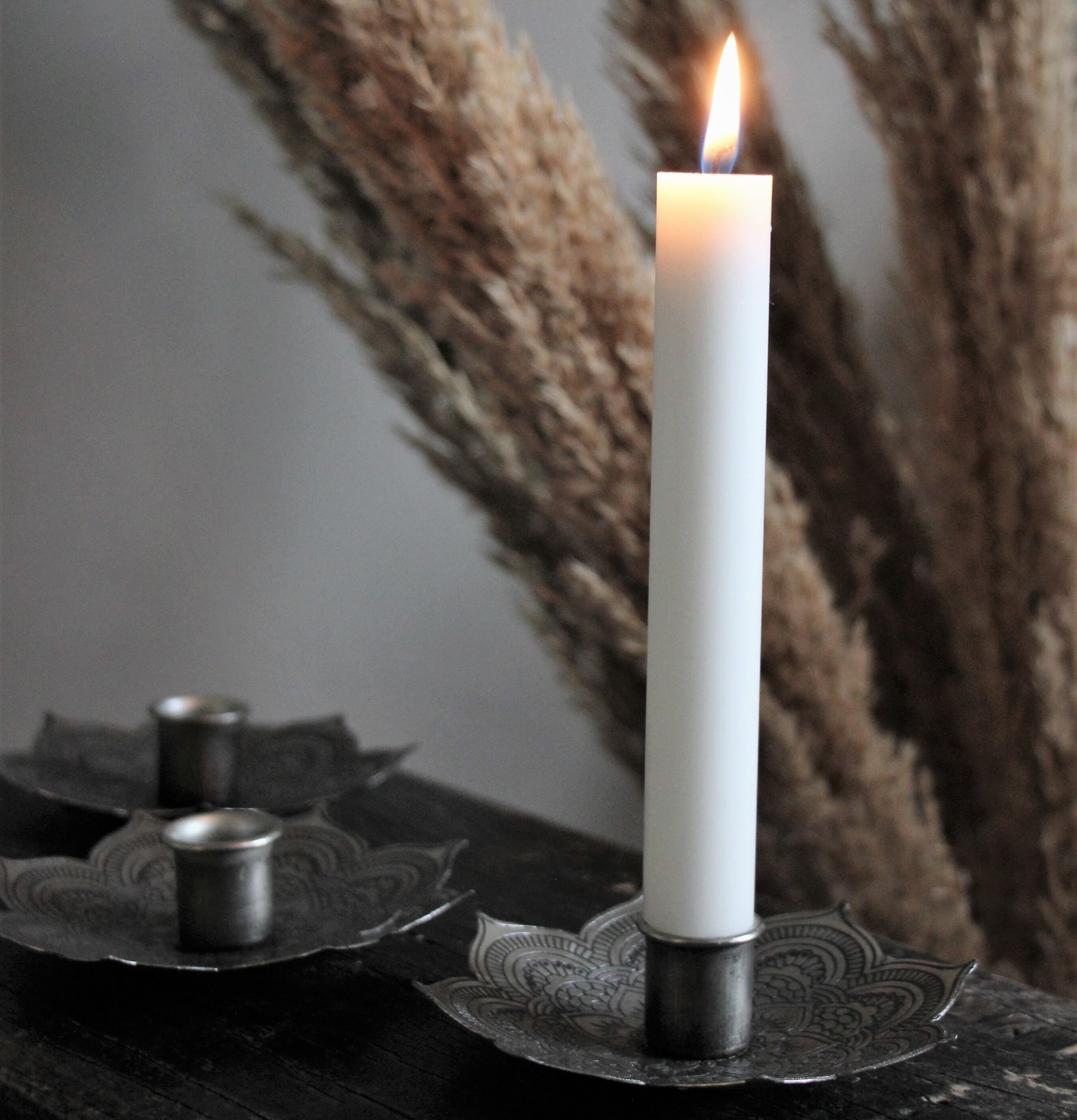 Bordsstake Mandala Antik Silver Ø 12 cm från Majas Cottage