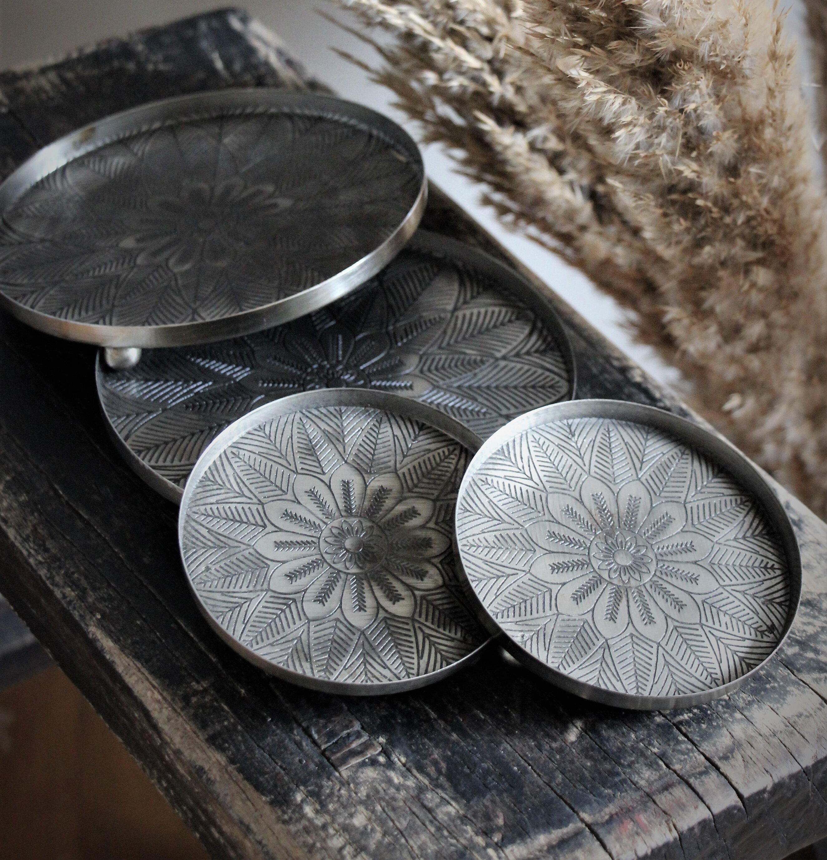 Metallfat Mandala Antik Silver Ø 10 cm från Majas Cottage