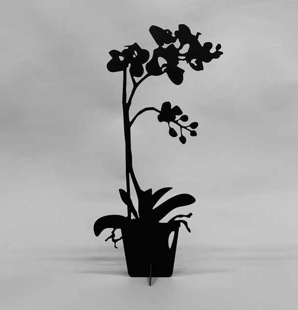 #ÄlskaPlåt Orkidé Svart från Älskaplåt, elegant metallskulptur