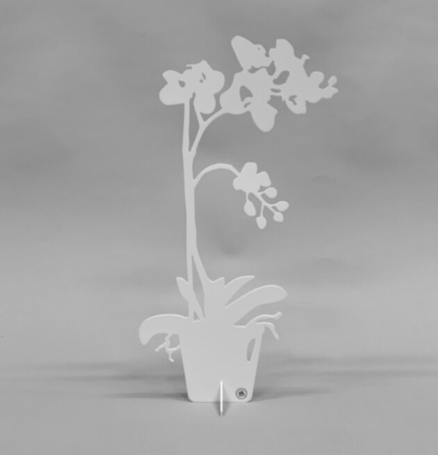 #ÄlskaPlåt Orkidé Vit från Älskaplåt i vitlackerad plåt