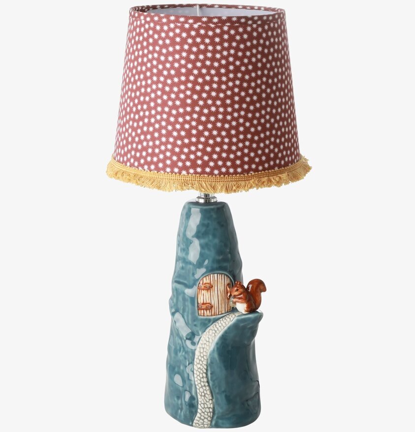 Bordslampa Ekorre Large från Rice med ekorre och stjärnor