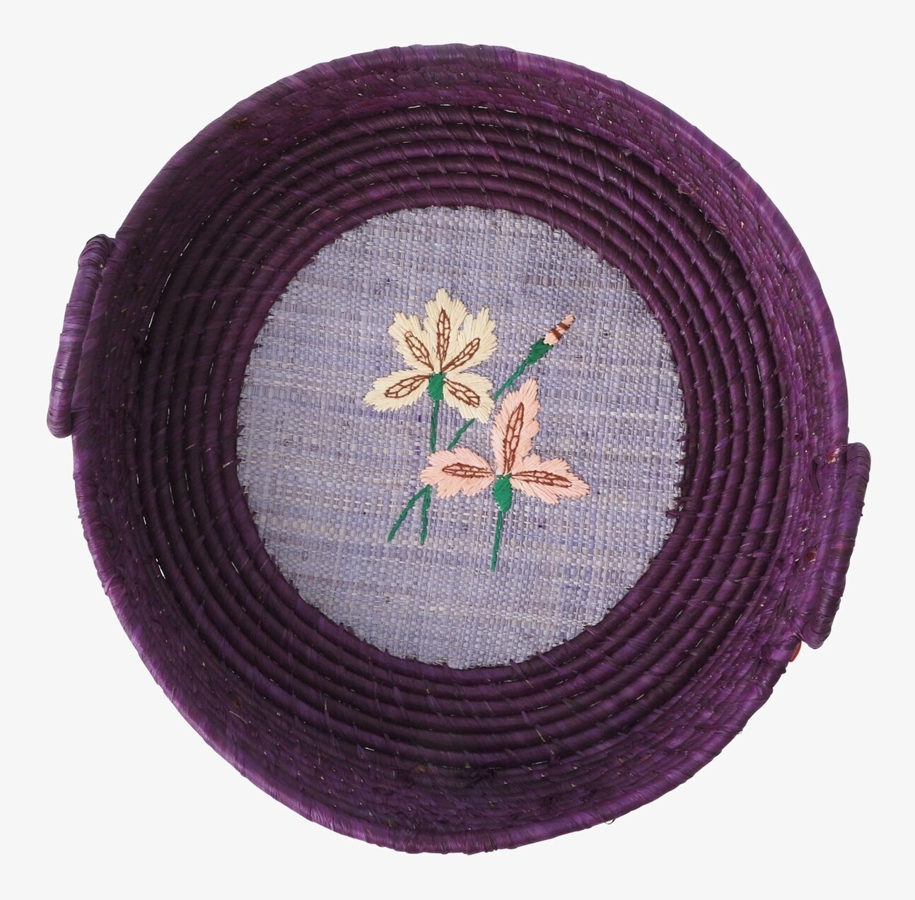 Broderad Brödkorg från Rice med lila flätverk och blommor