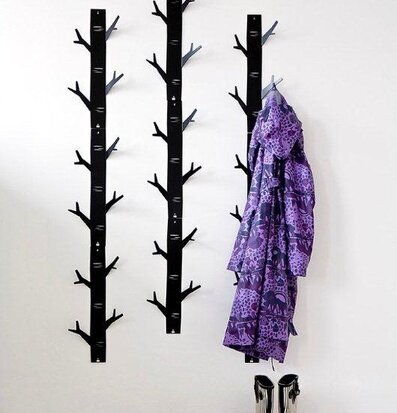 Hängare Björk Vit från Pluto Produkter på vit vägg