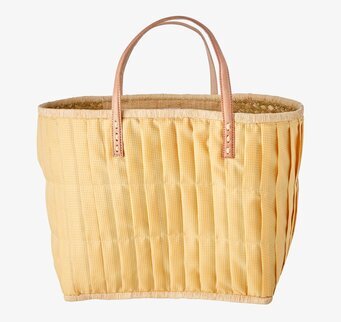 Väska Check Raffia L från Rice i gult och vitt rutmönster