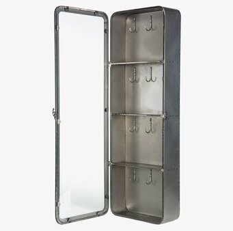 Bild av industriellt nyckelskåp i rå metall och glas