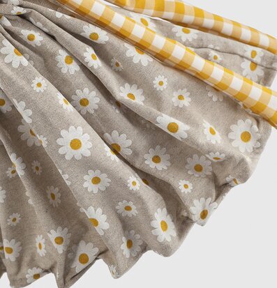 Bordslampa Margarita från Skitso med prästkrage-mönster