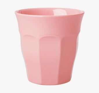 Foto av rosa mugg med elegant och funktionell design