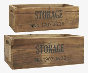 Trälåda Storage från IB Laursen, staplade och märkta.