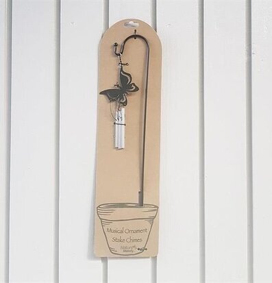 Blomstick Fjäril Vindspel från Multi Agentur i trädgård