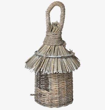 Fågelholk Pippin från I AM Interior i rotting med stråtak