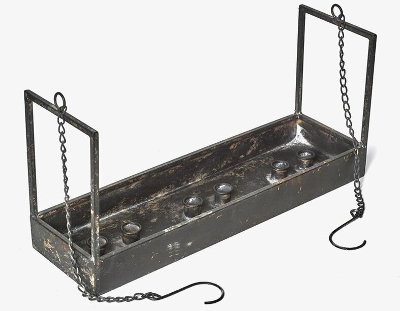 Ljushylla Hängande från I AM Interior i metall med kedjor