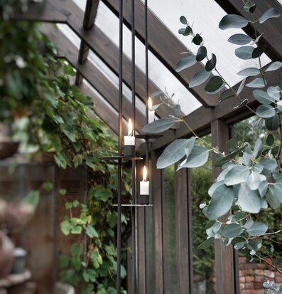 Hängande Ljuspinne 100 cm från I AM Interior i uterum