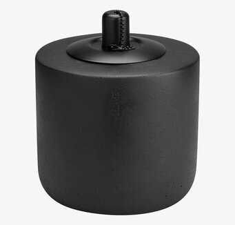 Oljelykta Svart Ernst från Ernst i minimalistisk design