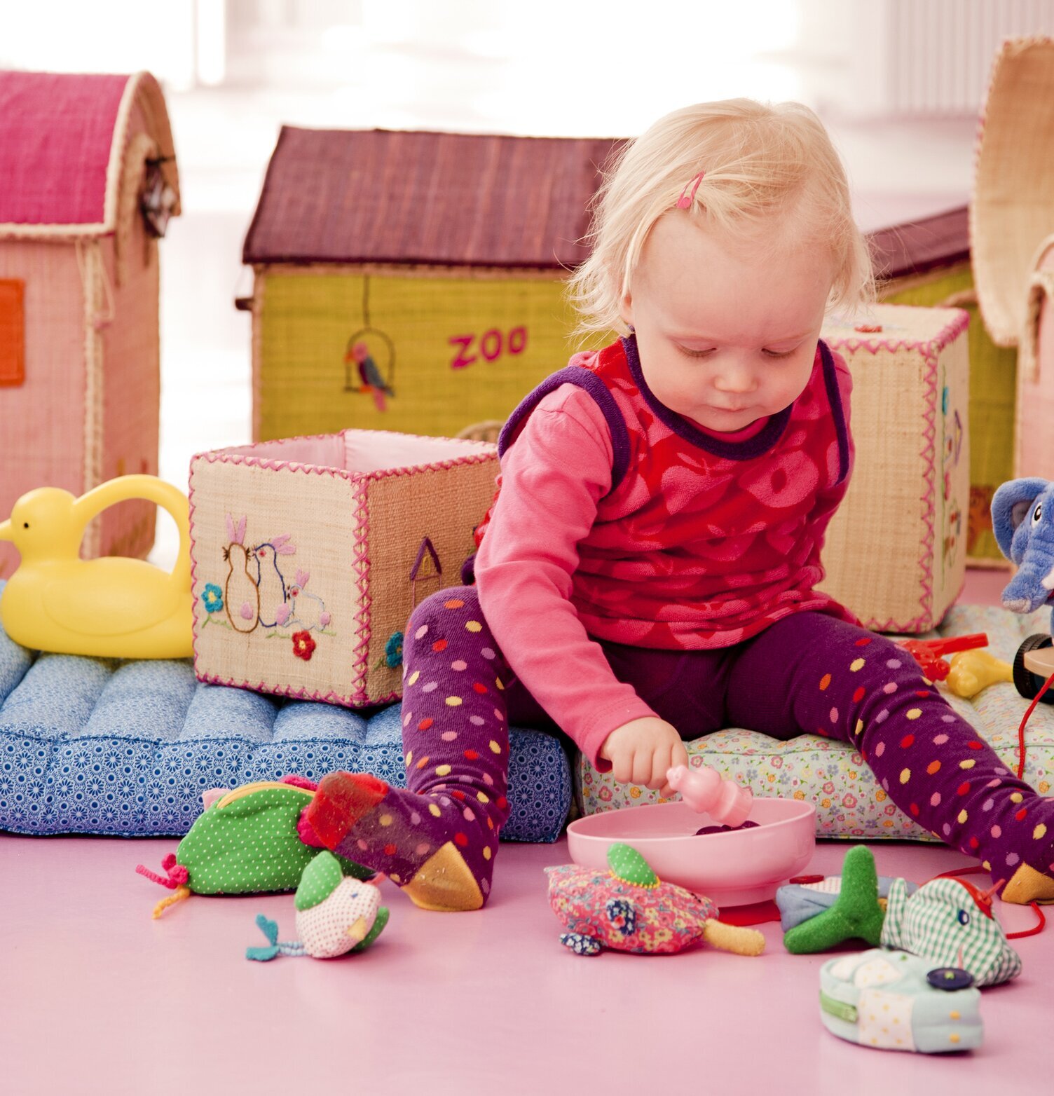 Förvaringskorg Zoo från Rice i ett färgglatt barnrum