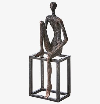 Staty Pose Brons/Svart från Affari på kubformad bas