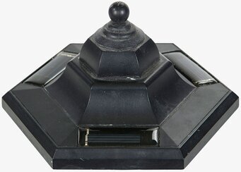 Lampa Fyr Med Solcell från A Lot Decoration på vit bakgrund