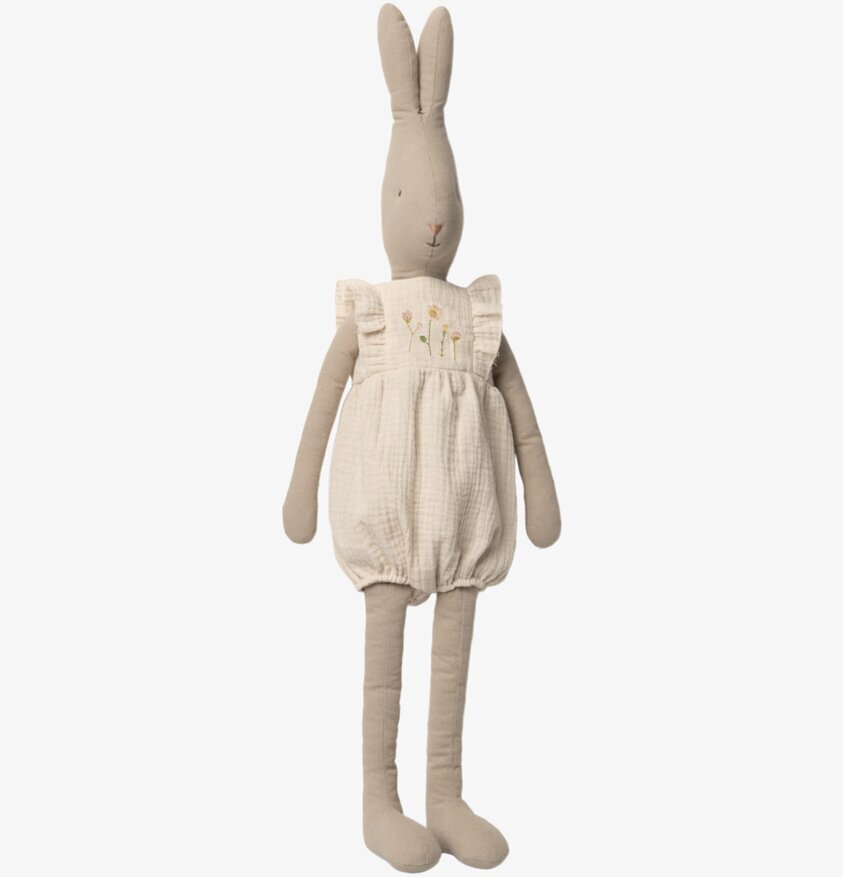 Kanin Size 5 Jumpsuit Off white från Maileg i barnrum