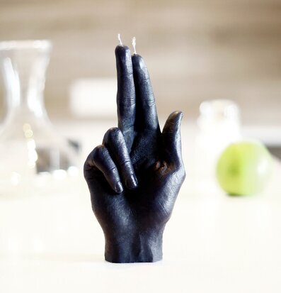 Candle Hand - Gun Finger från Candlehand på vit yta